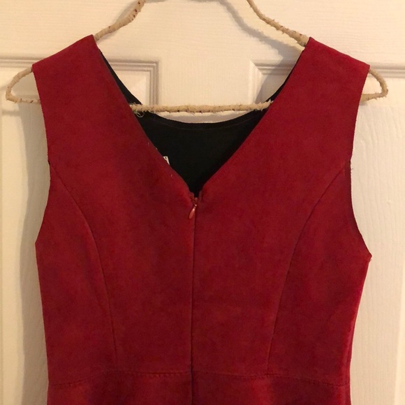The perfect red dress for holiday work parties! - Picture 3 of 5
